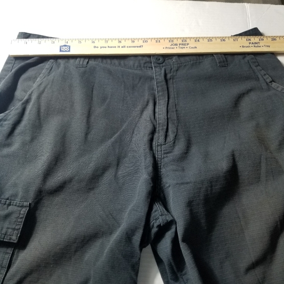 OPEN TRAILS MEN'S BLACK CARGO SHORTS SIZE 38 (READ FULL DESCRIPTION) - Picture 6 of 12